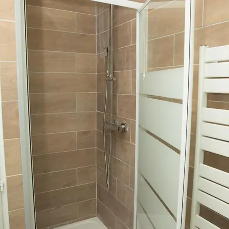 Evasion Tropicale - Avec Spa, Cosy Et Renove Au Coeur De - 2 Pers * Soissons