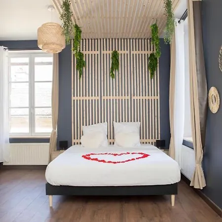 Evasion Tropicale - Avec Spa, Cosy Et Renove Au Coeur De - 2 Pers Soissons