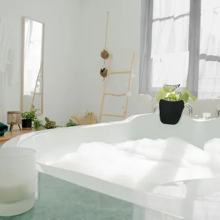 Evasion Tropicale - Avec Spa, Cosy Et Renove Au Coeur De - 2 Pers Apartment *