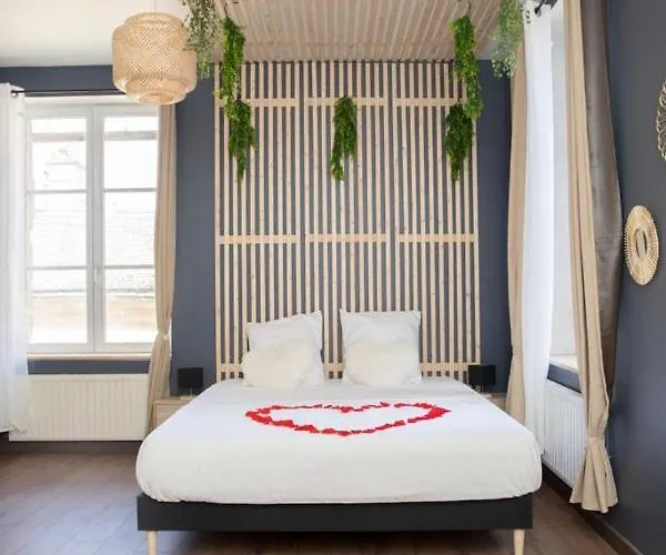 Avec Spa, Cosy Et Renove Au Coeur De - 2 Pers Soissons