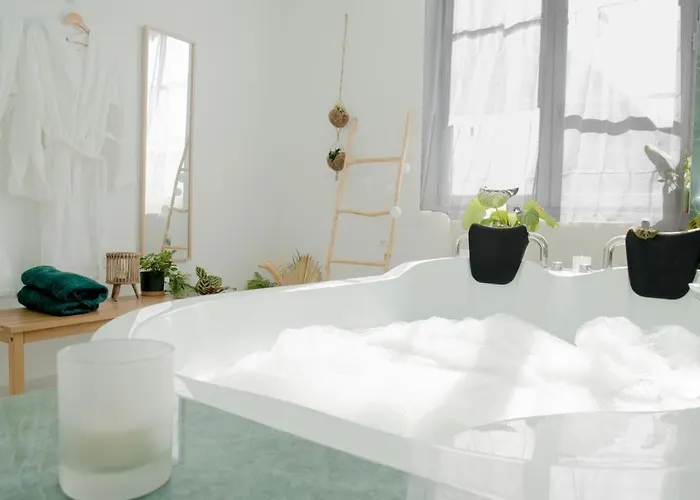 Avec Spa, Cosy Et Renove Au Coeur De - 2 Pers Lejlighed *